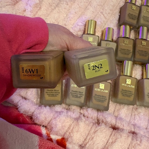 Estée Lauder Double Wear Stay-in-Place Liquid Foundation Assorted Shades - Picture 7 of 16